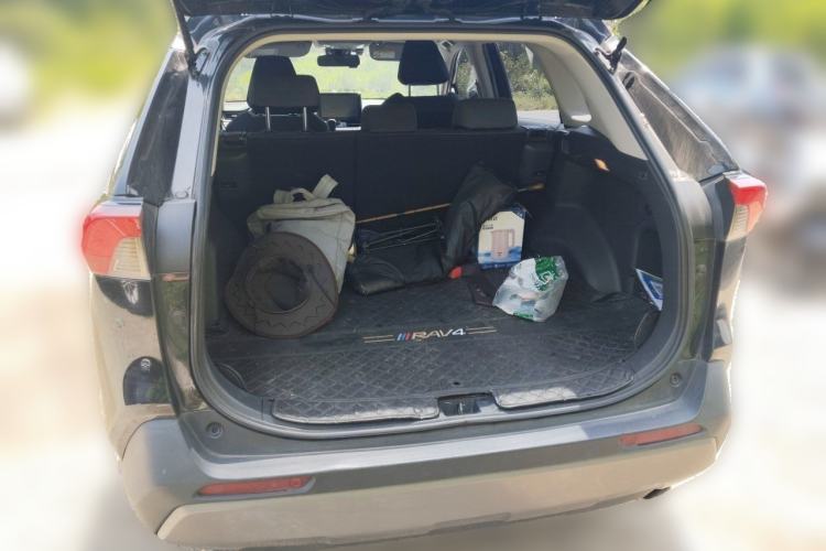 Used Toyota RAV4 2021 Dual-Engine 2.5L E-CVT Two-Wheel Drive Elite Edition Trunk