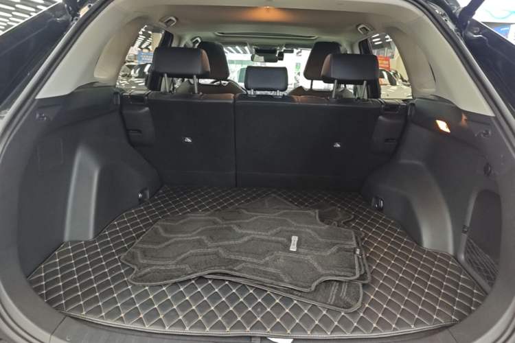 Used Toyota RAV4 2021 2.0L CVT Two-Wheel Drive Fashion PLUS Edition Trunk