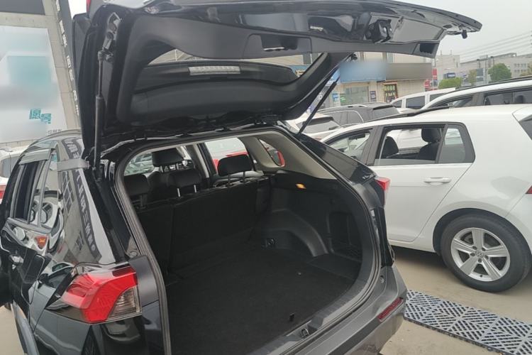 Used Toyota RAV4 2021 2.0L CVT Two-Wheel Drive Fashion Edition Trunk