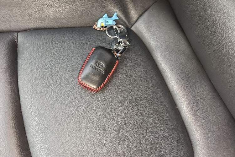 Used Toyota RAV4 2021 2.0L CVT Two-Wheel Drive Fashion PLUS Edition Vehicle Key