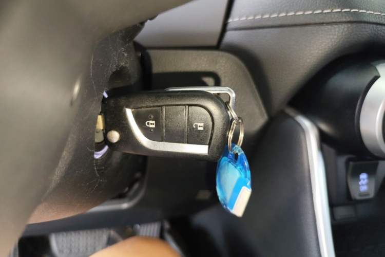 Used Toyota RAV4 2021 2.0L CVT Two-Wheel Drive Urban Edition Vehicle Key