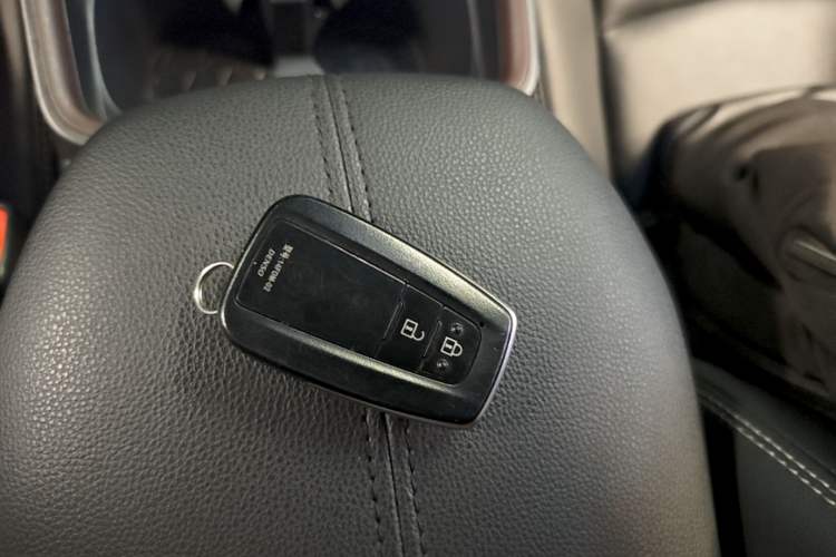Used Toyota RAV4 2021 2.0L CVT Two-Wheel Drive Fashion PLUS Edition Vehicle Key