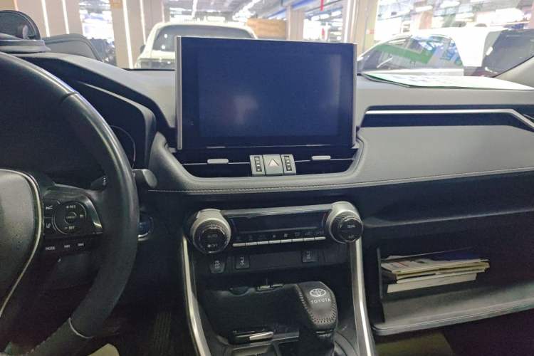 Used Toyota RAV4 2021 Revised Version Dual-Motor Hybrid 2.5L E-CVT 4x4 Elite PLUS Edition Audio And AC Panel