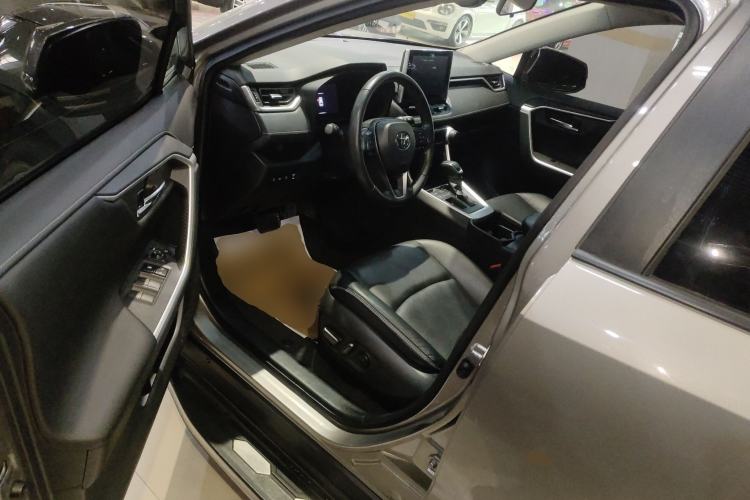Used Toyota RAV4 2021 2.0L CVT Two-Wheel Drive Fashion PLUS Edition Driver Seat