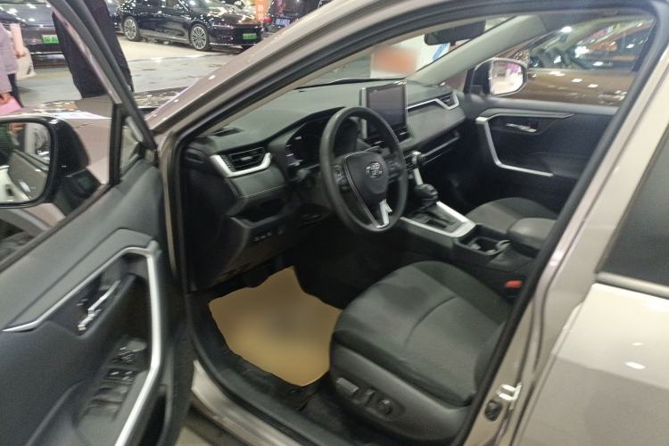 Used Toyota RAV4 2021 2.0L CVT Two-Wheel Drive Fashion Edition Driver Seat