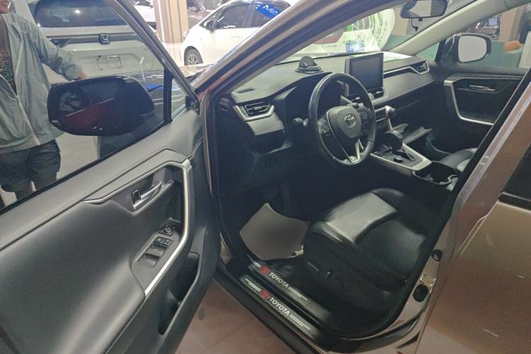 Used Toyota RAV4 2021 Revised Version Dual-Motor Hybrid 2.5L E-CVT 4x4 Elite PLUS Edition Driver Seat