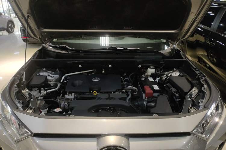 Used Toyota RAV4 2021 2.0L CVT Two-Wheel Drive Fashion PLUS Edition Engine Bay