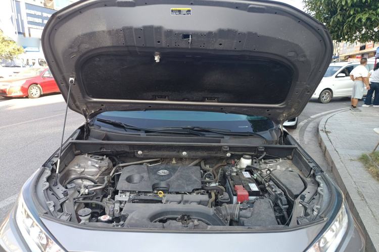 Used Toyota RAV4 2021 2.0L CVT Two-Wheel Drive Fashion Edition Engine Bay