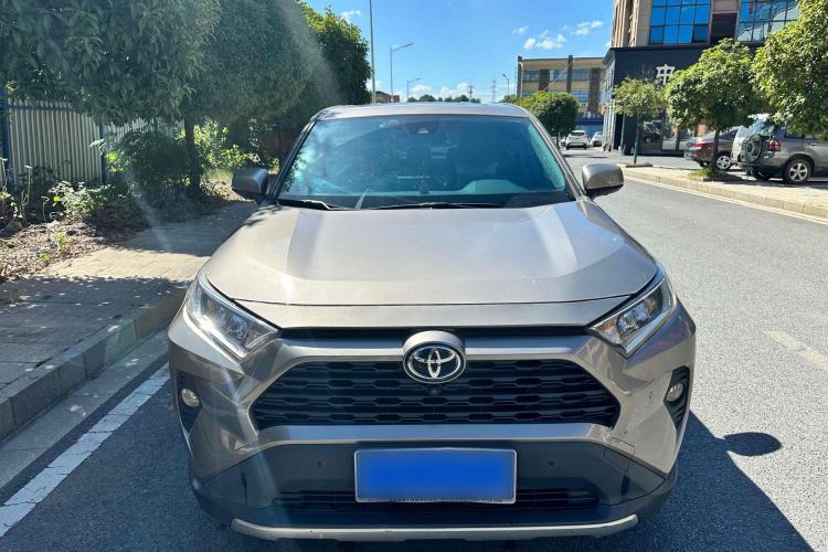Used Toyota RAV4 2021 2.0L CVT Two-Wheel Drive Fashion Edition Exterior 1
