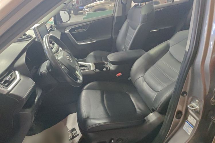 Used Toyota RAV4 2021 Revised Version Dual-Motor Hybrid 2.5L E-CVT 4x4 Elite PLUS Edition Left Front Seat