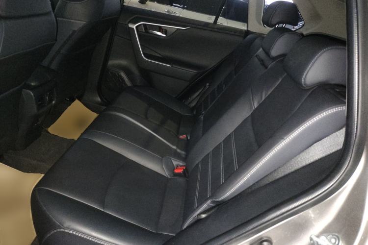 Used Toyota RAV4 2021 2.0L CVT Two-Wheel Drive Fashion PLUS Edition Left Rear Seat