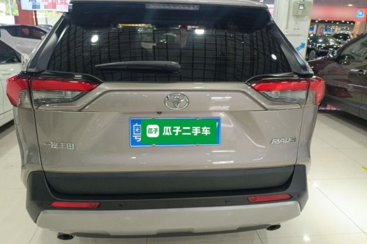 Used Toyota RAV4 2021 2.0L CVT Two-Wheel Drive Fashion Edition Rear