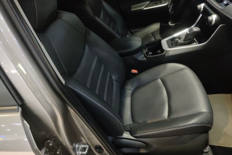 Used Toyota RAV4 2021 2.0L CVT Two-Wheel Drive Fashion PLUS Edition Right Front Seat