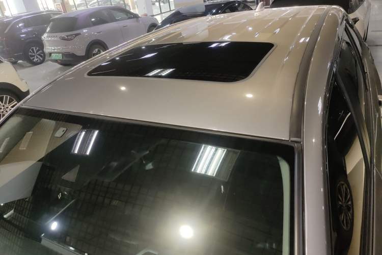Used Toyota RAV4 2021 2.0L CVT Two-Wheel Drive Fashion PLUS Edition Roof