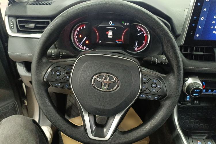 Used Toyota RAV4 2021 2.0L CVT Two-Wheel Drive Fashion Edition Steering Wheel