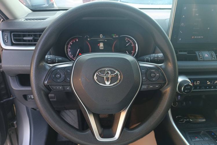 Used Toyota RAV4 2021 2.0L CVT Two-Wheel Drive Fashion Edition Steering Wheel