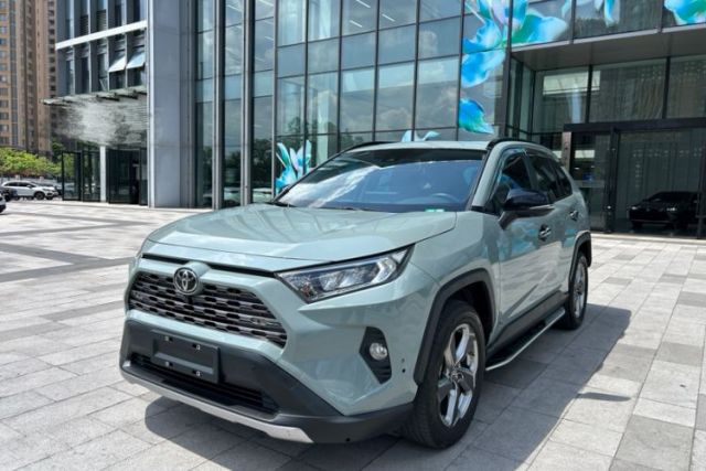 Used Toyota RAV4 2021 2.0L CVT Two-Wheel Drive Fashion PLUS Edition
