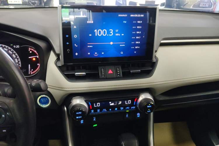 Used Toyota RAV4 2021 2.0L CVT Two-Wheel Drive Fashion PLUS Edition Audio And AC Panel