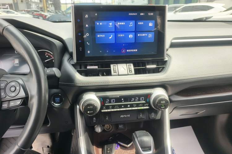 Used Toyota RAV4 2021 2.0L CVT Four-Wheel Drive Premium Edition Audio And AC Panel