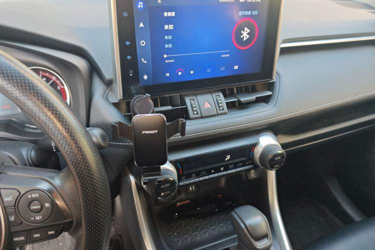 Used Toyota RAV4 2021 2.0L CVT Two-Wheel Drive Fashion Edition Audio And AC Panel