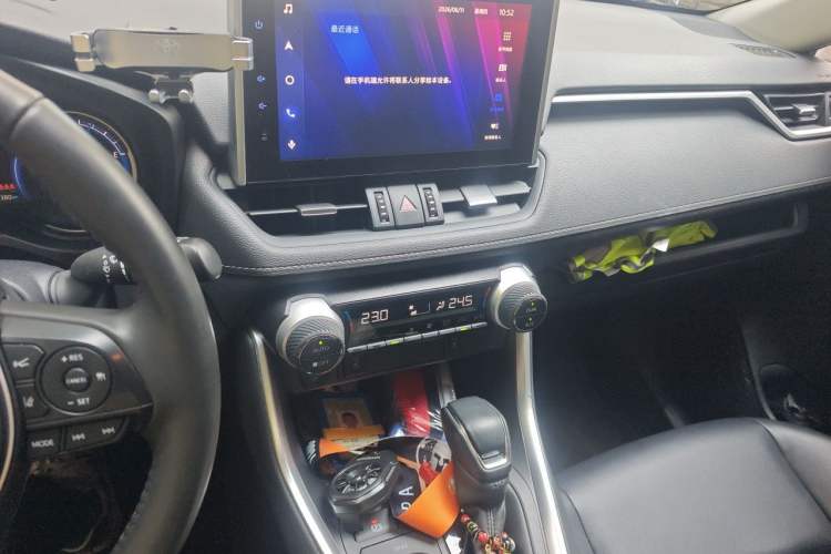 Used Toyota RAV4 2021 Dual-Engine 2.5L E-CVT Four-Wheel Drive Elite PLUS Edition Audio And AC Panel
