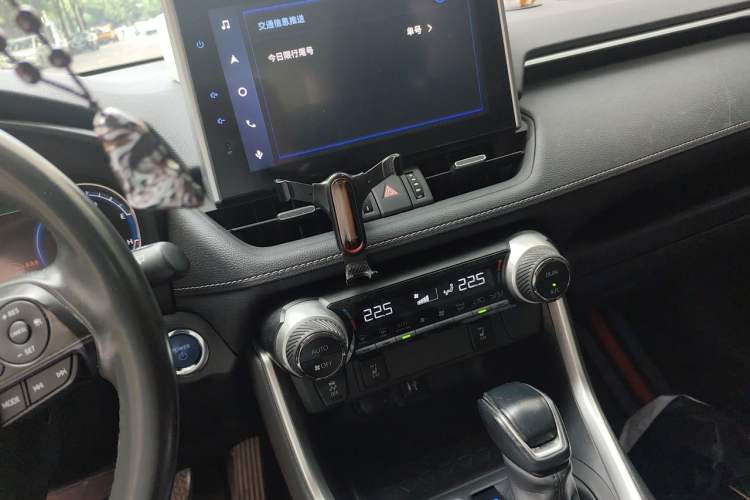 Used Toyota RAV4 2021 Dual-Engine 2.5L E-CVT Four-Wheel Drive Elite PLUS Edition Audio And AC Panel