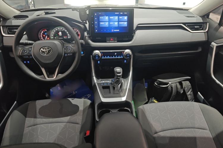 Used Toyota RAV4 2021 2.0L CVT Two-Wheel Drive Fashion Edition Center Console