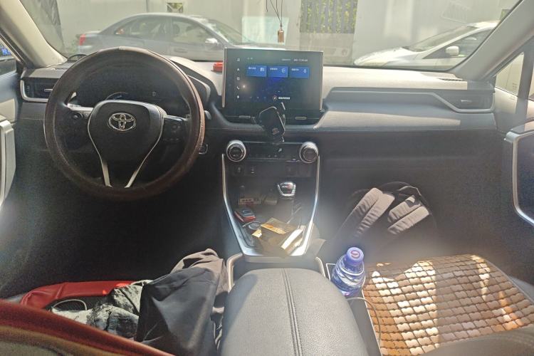 Used Toyota RAV4 2021 Dual-Engine 2.5L E-CVT Four-Wheel Drive Elite PLUS Edition Center Console