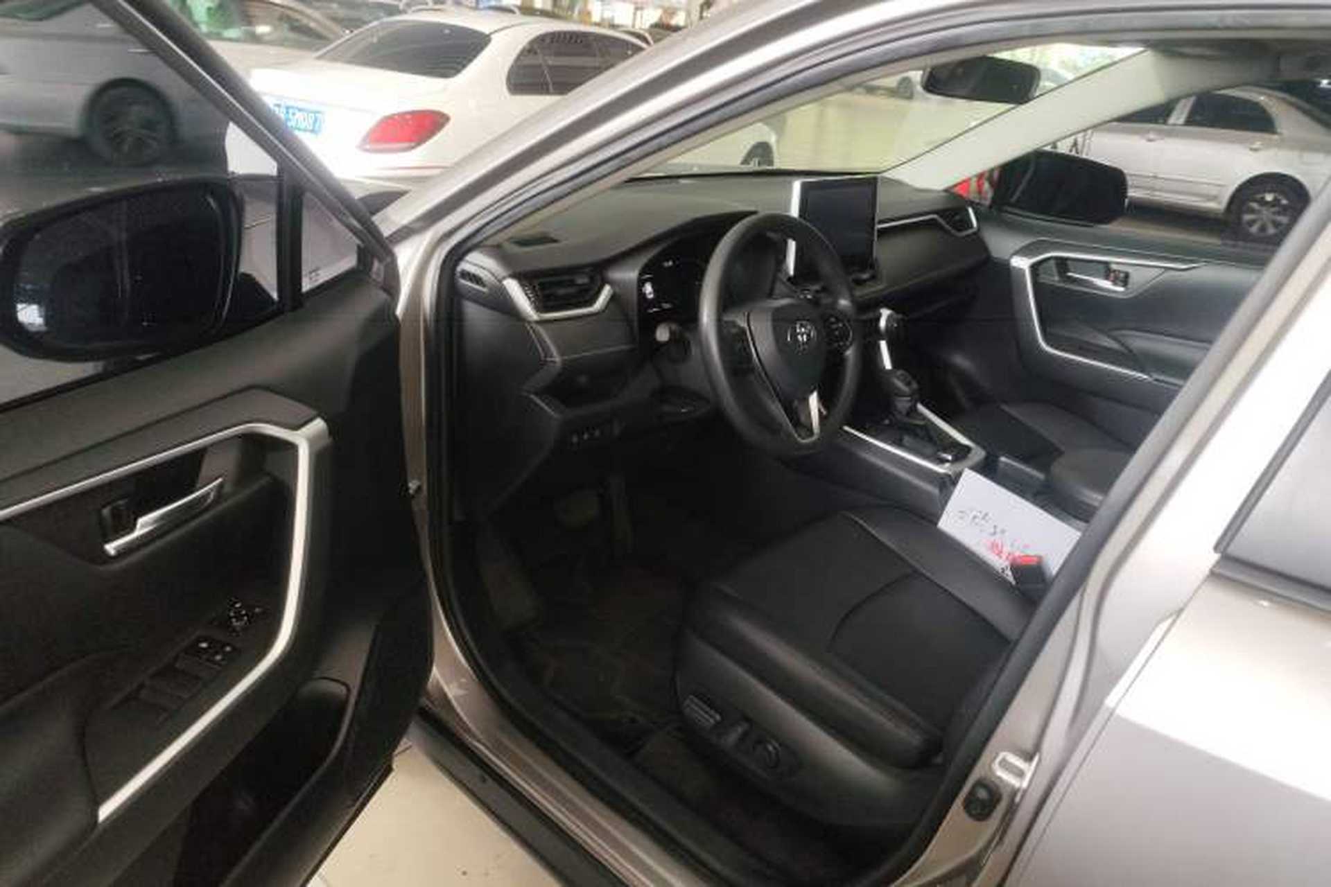 Used Toyota RAV4 2021 2.0L CVT Two-Wheel Drive Fashion Edition Driver Seat