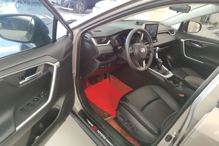Used Toyota RAV4 2021 2.0L CVT Two-Wheel Drive Fashion PLUS Edition Driver Seat