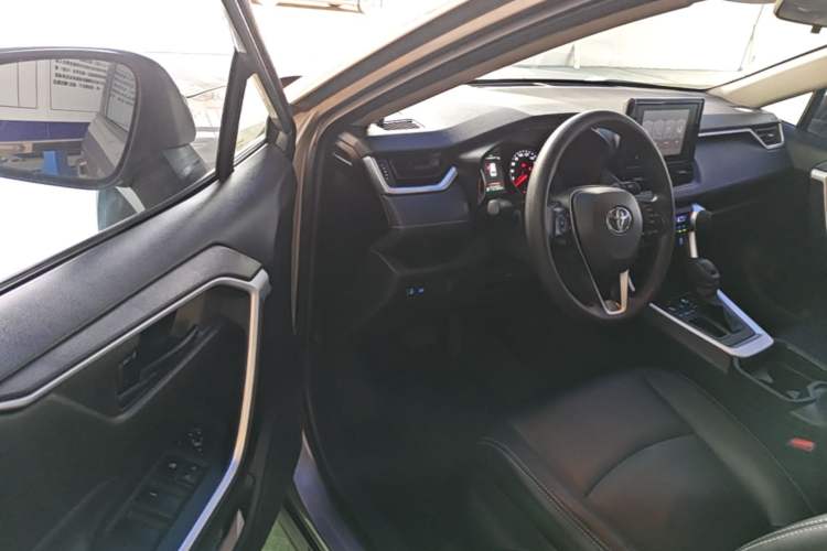 Used Toyota RAV4 2021 2.0L CVT Two-Wheel Drive Urban Edition Driver Seat