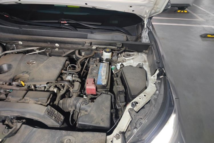 Used Toyota RAV4 2021 2.0L CVT Two-Wheel Drive Fashion Edition Engine Bay Left