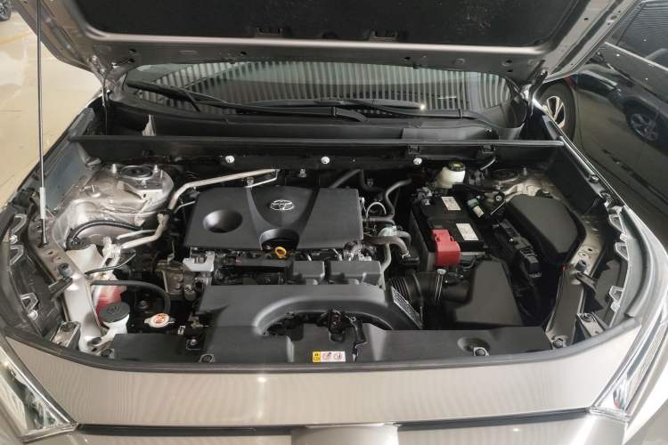 Used Toyota RAV4 2021 2.0L CVT Two-Wheel Drive Fashion Edition Engine Bay