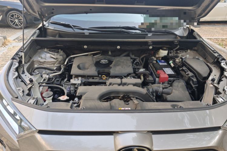 Used Toyota RAV4 2021 2.0L CVT Two-Wheel Drive Fashion Edition Engine Bay