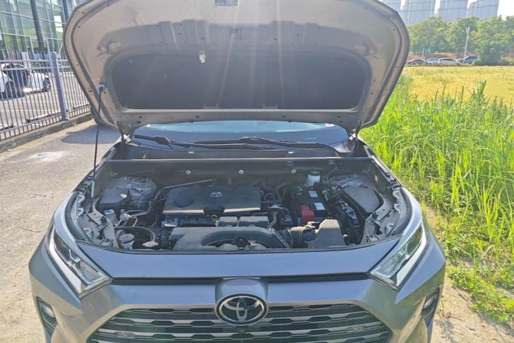 Used Toyota RAV4 2021 2.0L CVT Two-Wheel Drive Prestige Edition Engine Bay