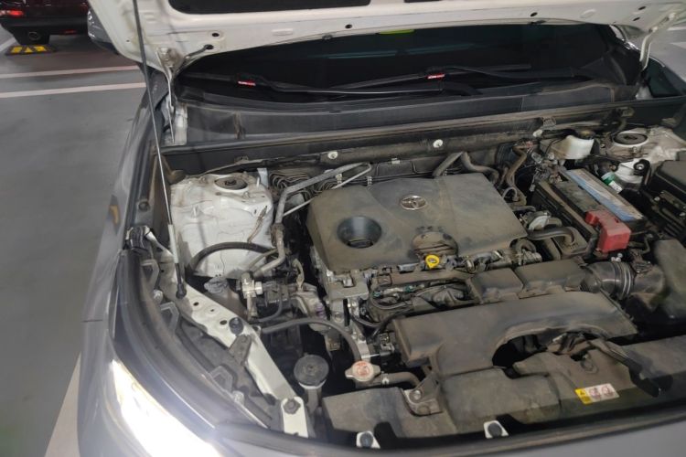 Used Toyota RAV4 2021 2.0L CVT Two-Wheel Drive Fashion Edition Engine Bay Right