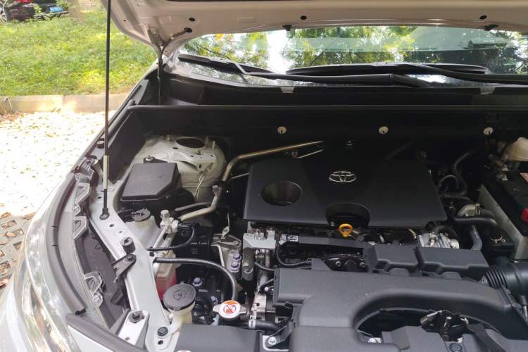 Used Toyota RAV4 2021 2.0L CVT Two-Wheel Drive Fashion PLUS Edition Engine Bay Right