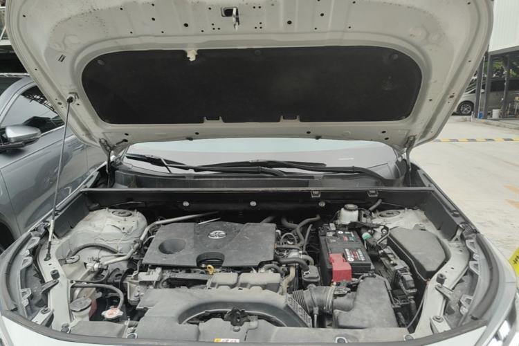 Used Toyota RAV4 2021 2.0L CVT Two-Wheel Drive Fashion Edition Engine Bay