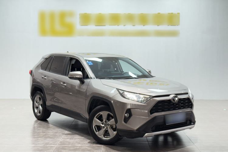 Used Toyota RAV4 2021 2.0L CVT Two-Wheel Drive Fashion Edition Exterior 3