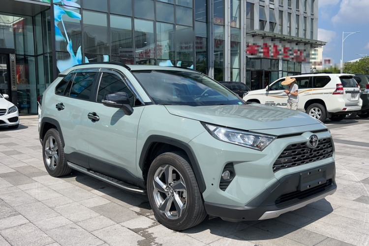 Used Toyota RAV4 2021 2.0L CVT Two-Wheel Drive Fashion PLUS Edition Exterior 4