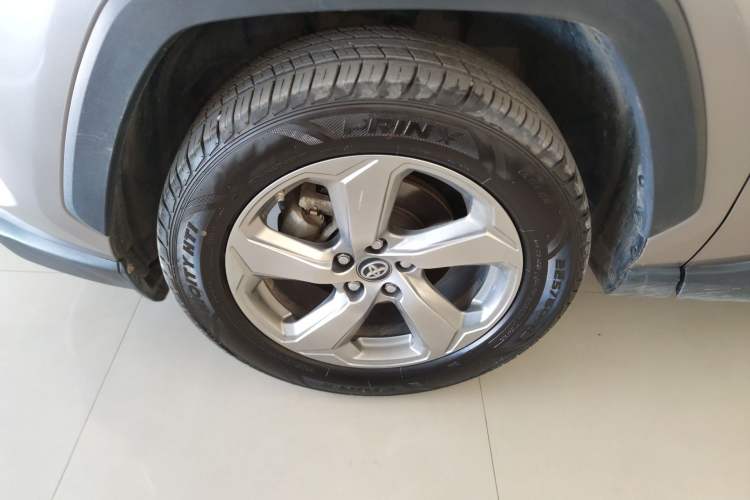 Used Toyota RAV4 2021 2.0L CVT Two-Wheel Drive Fashion PLUS Edition Exterior 4