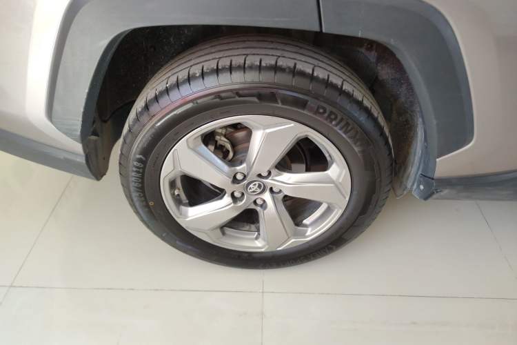 Used Toyota RAV4 2021 2.0L CVT Two-Wheel Drive Fashion PLUS Edition Exterior 5