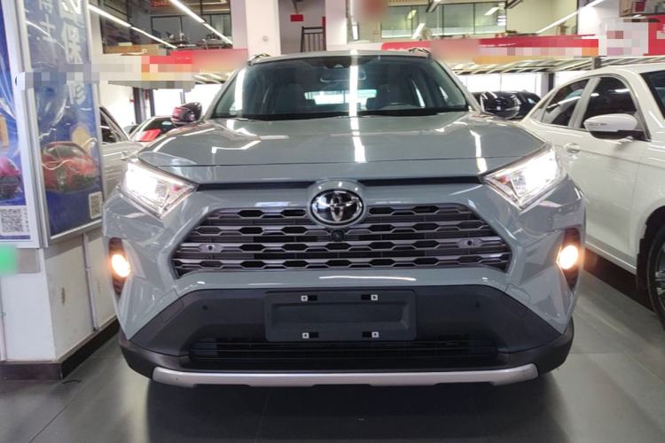 Used Toyota RAV4 2021 2.0L CVT Two-Wheel Drive Fashion PLUS Edition Front