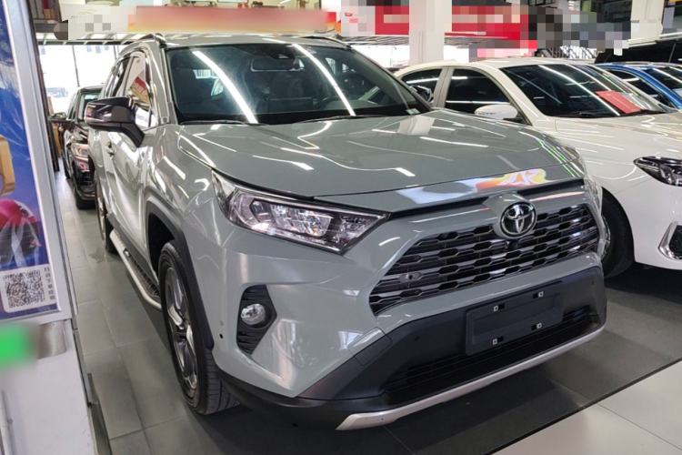 Used Toyota RAV4 2021 2.0L CVT Two-Wheel Drive Fashion PLUS Edition Front Right 45 Deg