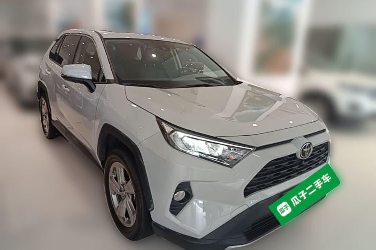 Used Toyota RAV4 2021 2.0L CVT Two-Wheel Drive Fashion PLUS Edition Front Right 45 Deg