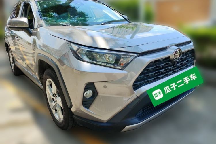 Used Toyota RAV4 2021 2.0L CVT Two-Wheel Drive Fashion PLUS Edition Front Right 45 Deg