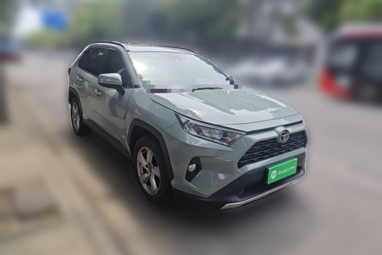 Used Toyota RAV4 2021 2.0L CVT Two-Wheel Drive Fashion Edition Front Right 45 Deg