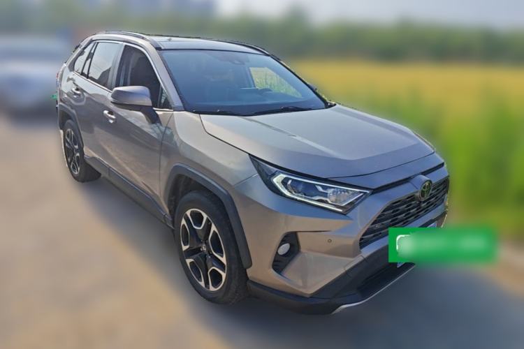 Used Toyota RAV4 2021 2.0L CVT Two-Wheel Drive Prestige Edition Front Right 45 Deg