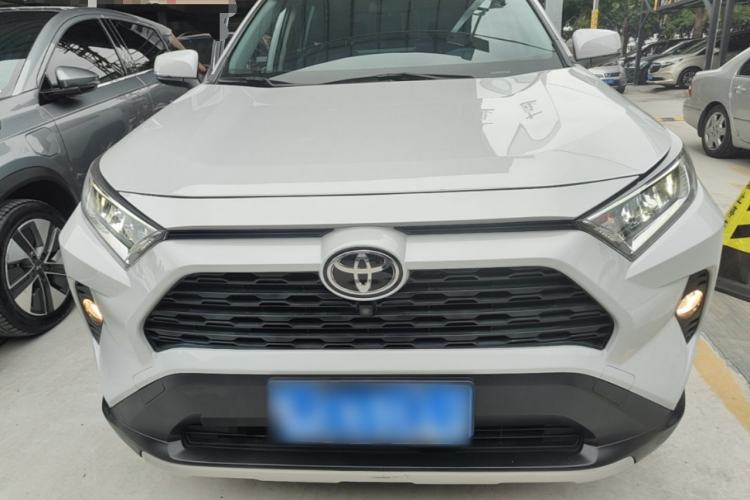 Used Toyota RAV4 2021 2.0L CVT Two-Wheel Drive Fashion Edition Front