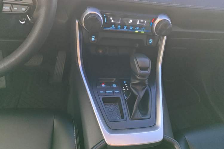 Used Toyota RAV4 2021 2.0L CVT Two-Wheel Drive Urban Edition Gear Lever